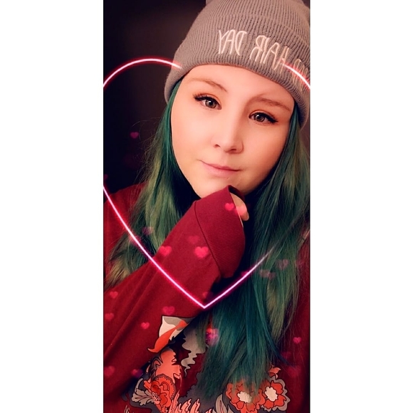 Meet your Posher, Amy - Picture 1 of 1